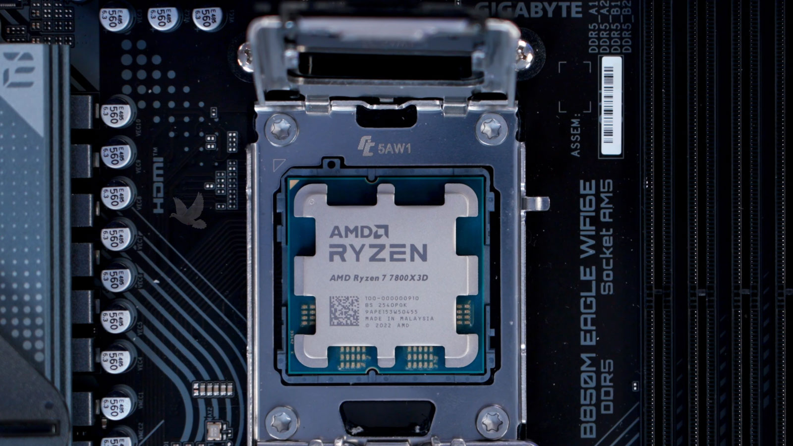 Gaming PC repair in progress troubleshooting an AMD Ryzen 7 7800X3D processor that is overheating.
