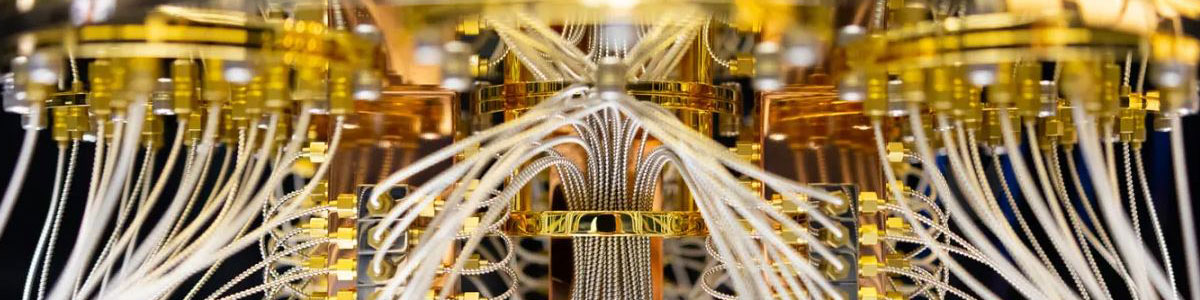 Quantum computer with advanced processing hardware and cryogenic components