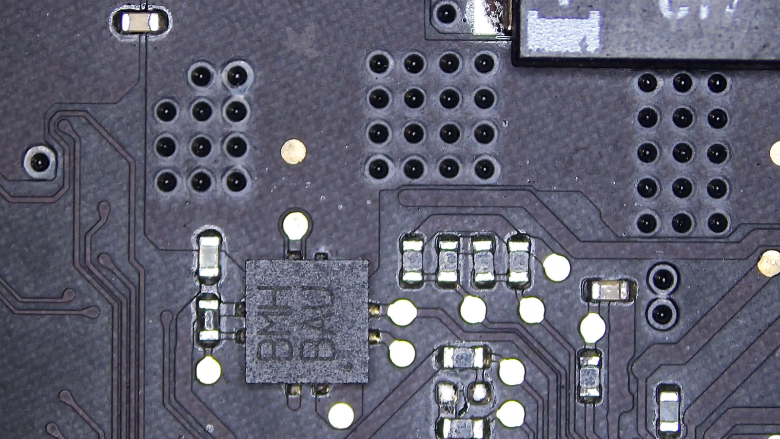 BMHBAU IC chip missing the required 7-volt input