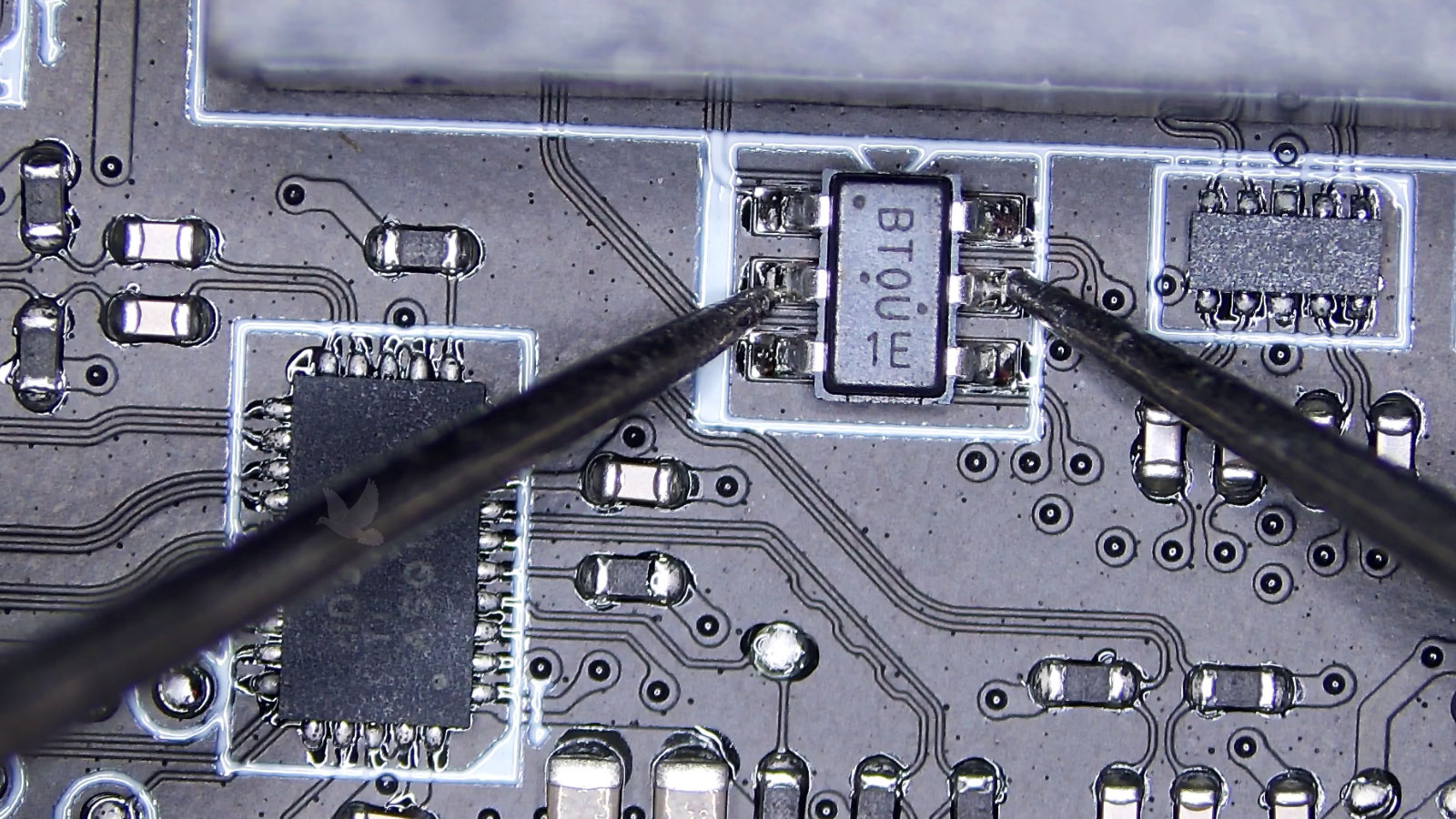 BT0U1E six-pin IC testing indicates an internal short circuit