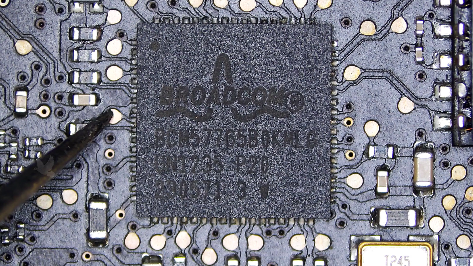 Measuring a Broadcom chip pad with no voltage detected at the circuit connection