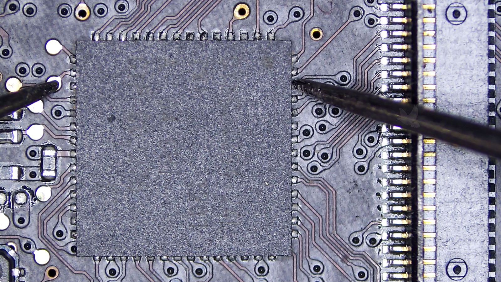 Multi-pin integrated circuit being tested between two pins and showing unexpected electrical continuity