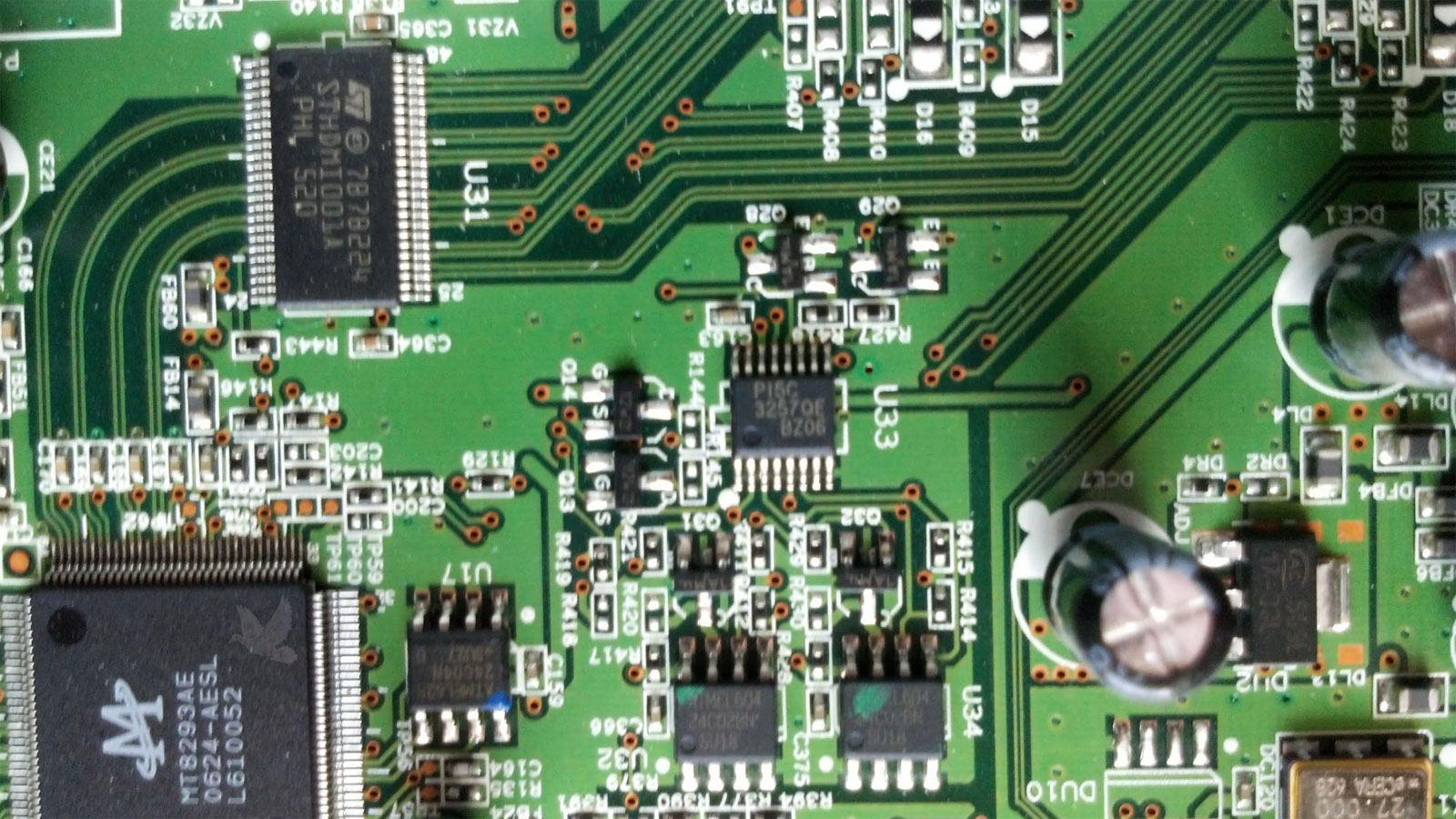 MT8293AE chip failing to power on due to damaged U33 component