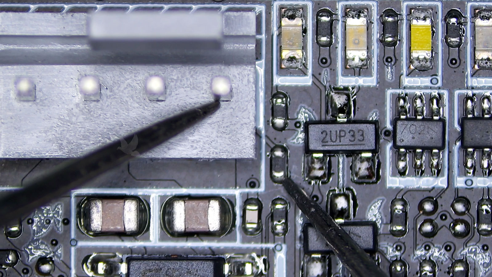 Motherboard connector pin with no continuity to a nearby resistor despite a visible circuit trace