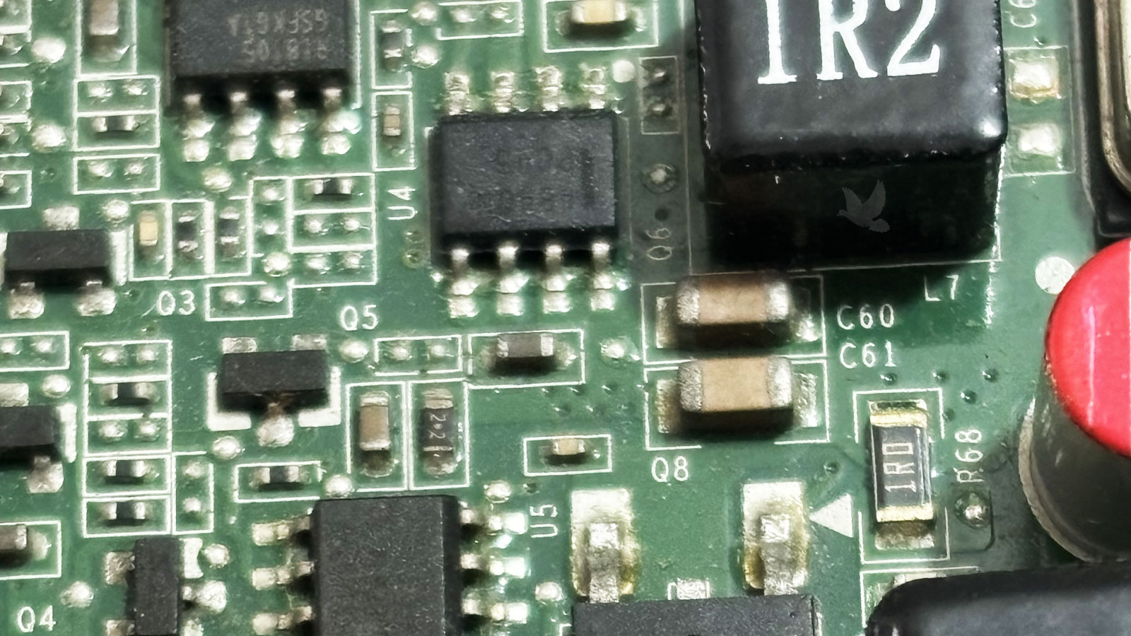 Damaged U4 IC causing short circuit on circuit board